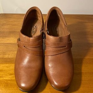 Clarks Bendables Brown Leather Heels size 8 1/2W